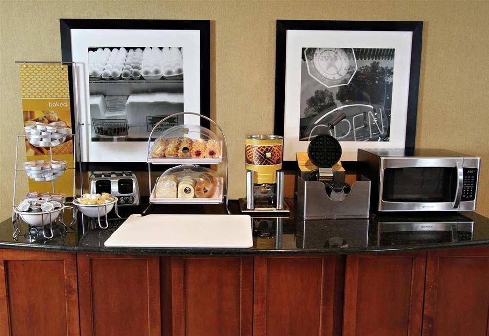 Hampton Inn & Suites Hopkinsville Restoran gambar