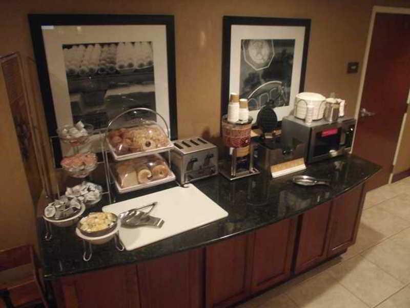 Hampton Inn & Suites Hopkinsville Restoran gambar